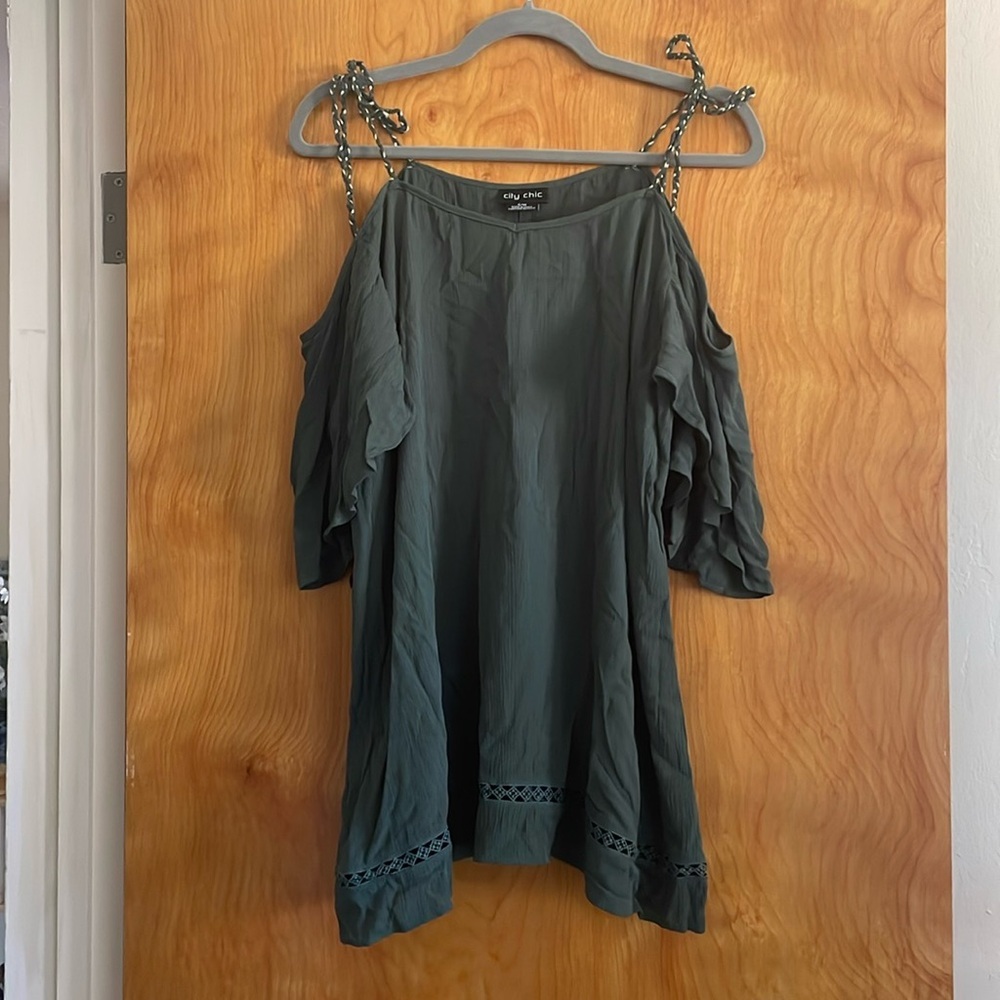 Women’s City Chic Cold Shoulder Top 16